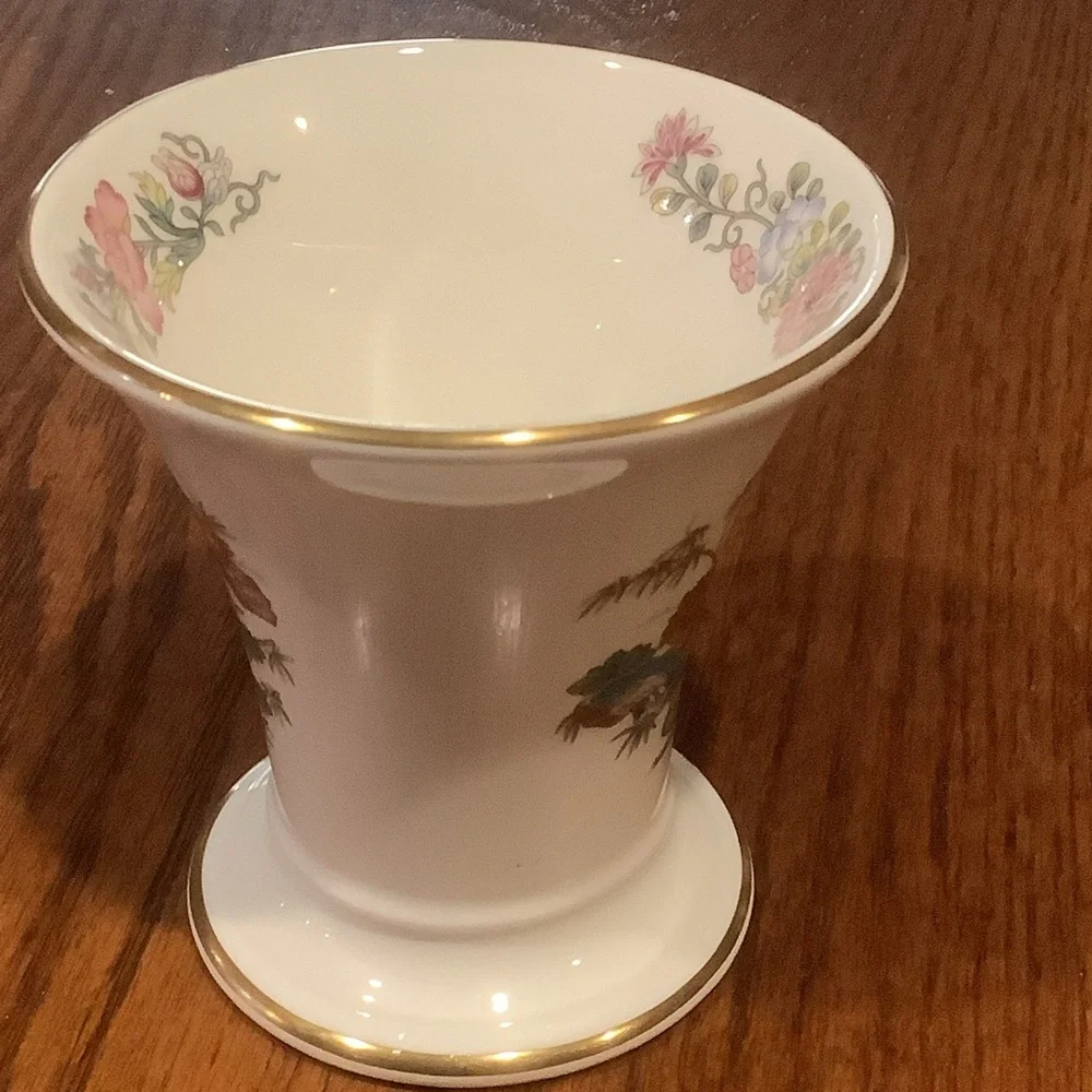 Wedgwood Kutani Crane English Bone China Small Vase